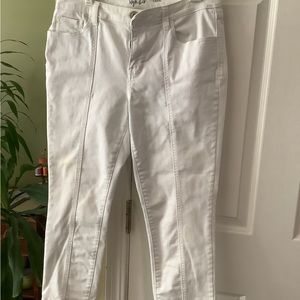 Style & Co Sz 8 white capris